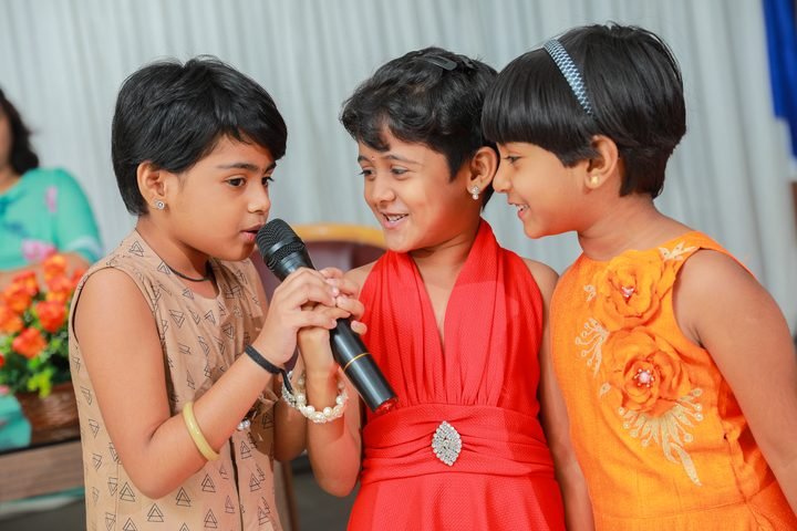 Children storytelling and expressing themselves